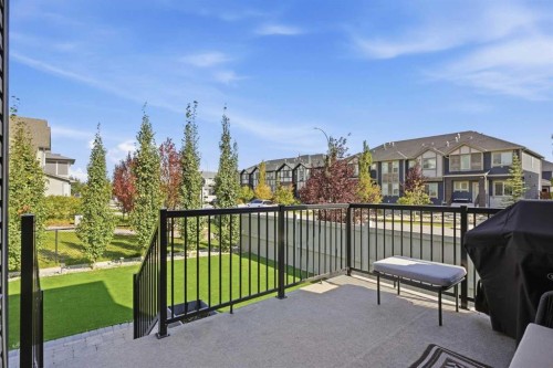 108 Hillcrest Avenue Sw, Airdrie, AB 