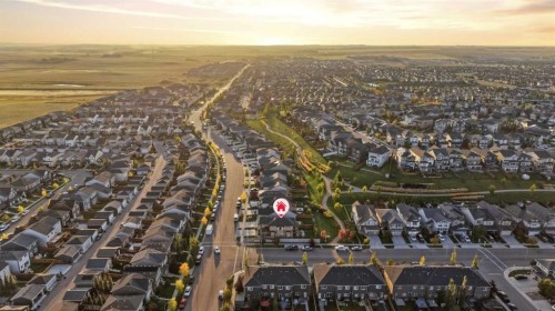 108 Hillcrest Avenue Sw, Airdrie, AB 