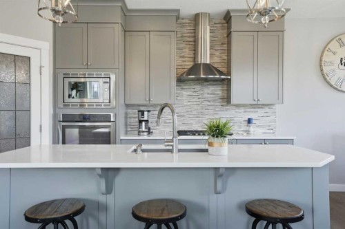 108 Hillcrest Avenue Sw, Airdrie, AB 