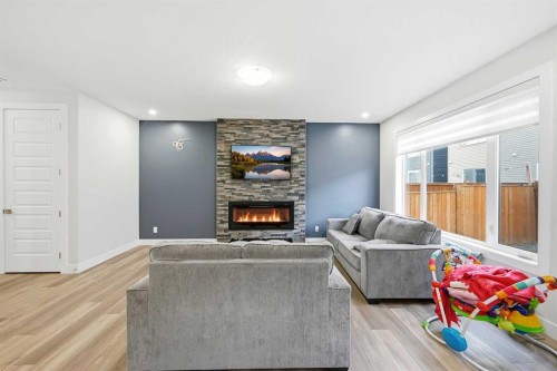 228 Carringham Road Nw, Calgary, AB 