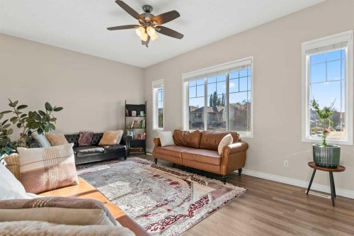 34 Cranfield Green Se, Calgary, AB 