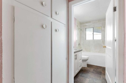 1423 16 Street Ne, Calgary, AB 