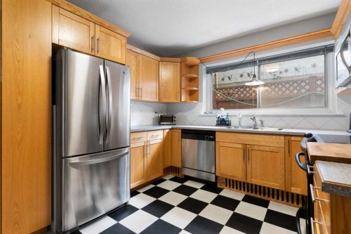 1423 16 Street Ne, Calgary, AB 