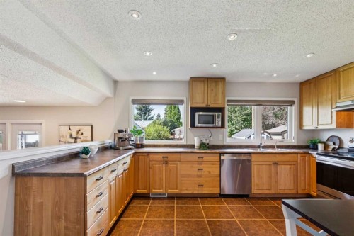 1515 Lake Bonavista Drive Se, Calgary, AB 