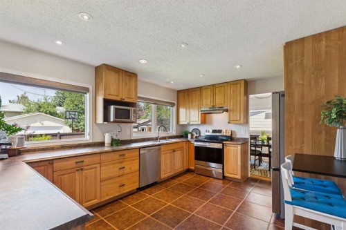 1515 Lake Bonavista Drive Se, Calgary, AB 