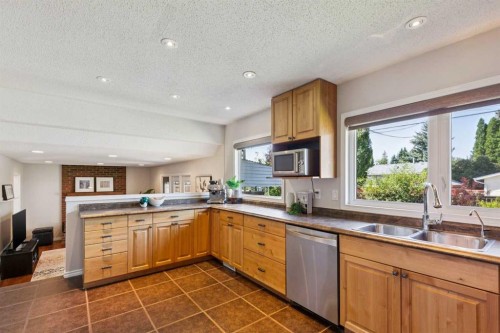 1515 Lake Bonavista Drive Se, Calgary, AB 
