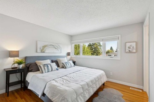 1515 Lake Bonavista Drive Se, Calgary, AB 