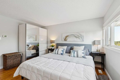 1515 Lake Bonavista Drive Se, Calgary, AB 
