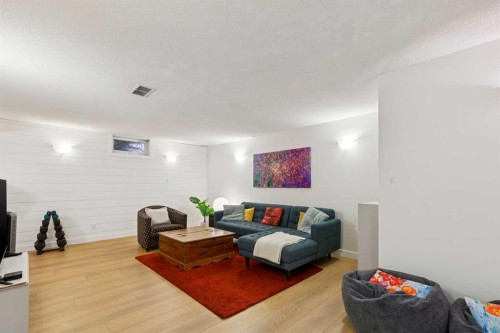 1515 Lake Bonavista Drive Se, Calgary, AB 