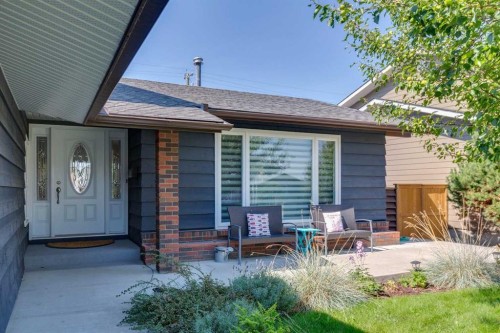 1515 Lake Bonavista Drive Se, Calgary, AB 
