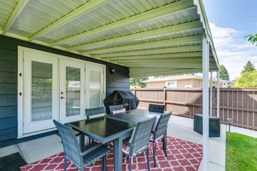 1515 Lake Bonavista Drive Se, Calgary, AB 