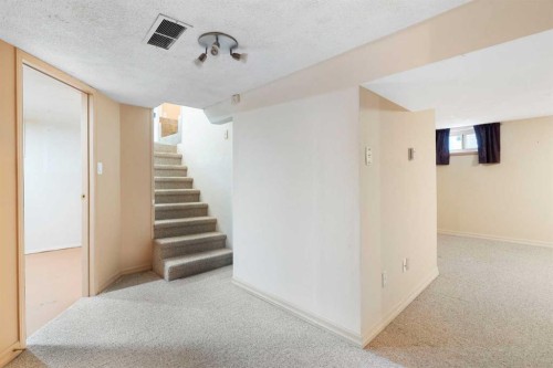 229 11 Avenue Ne, Calgary, AB 
