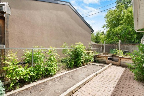 229 11 Avenue Ne, Calgary, AB 