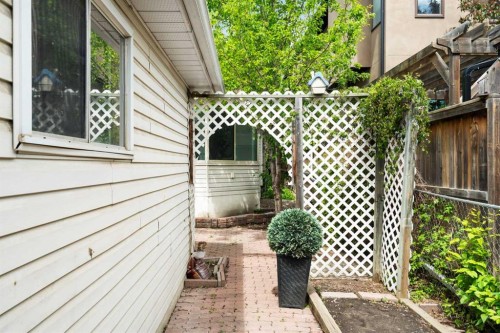 229 11 Avenue Ne, Calgary, AB 