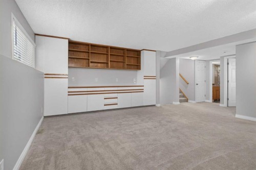 112 Beaconsfield Rise Nw, Calgary, AB 