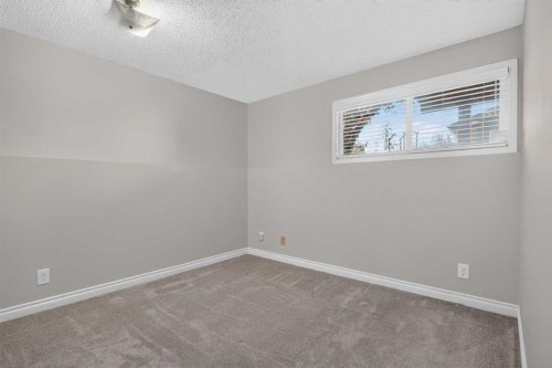 112 Beaconsfield Rise Nw, Calgary, AB 