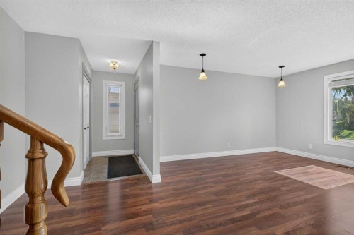 112 Beaconsfield Rise Nw, Calgary, AB 