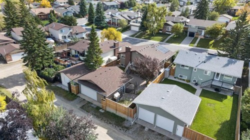 112 Beaconsfield Rise Nw, Calgary, AB 