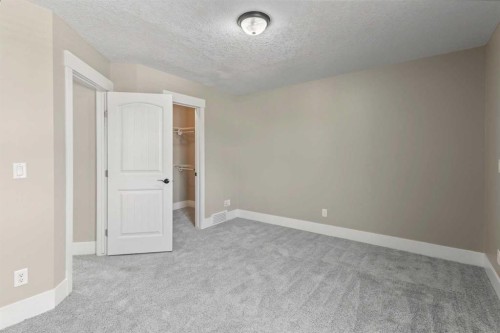 1540 Mcalpine Street, Carstairs, AB 