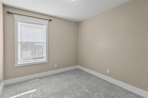 1540 Mcalpine Street, Carstairs, AB 