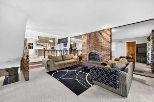 4015 45 Street Sw, Calgary, AB 