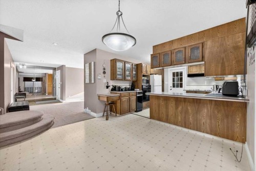 4015 45 Street Sw, Calgary, AB 