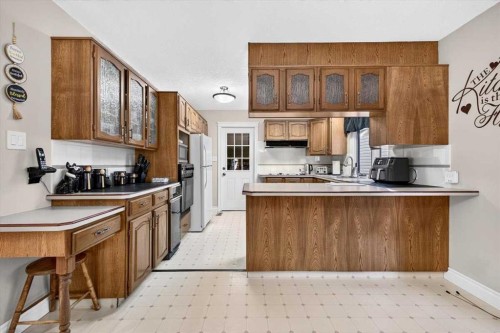 4015 45 Street Sw, Calgary, AB 