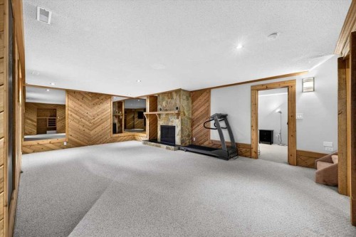4015 45 Street Sw, Calgary, AB 