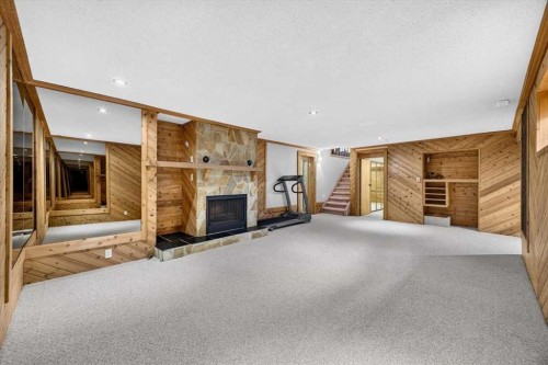 4015 45 Street Sw, Calgary, AB 