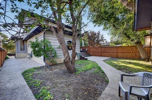 4015 45 Street Sw, Calgary, AB 