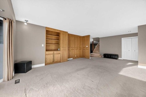 4015 45 Street Sw, Calgary, AB 