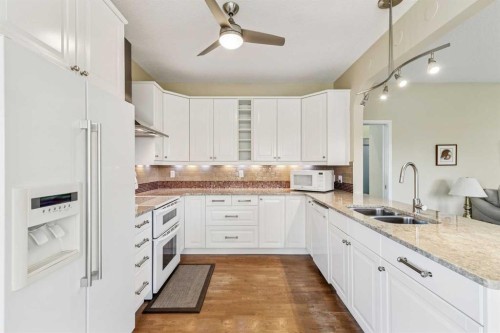 912 Woodbine Boulevard Sw, Calgary, AB 