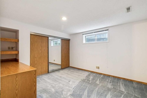 912 Woodbine Boulevard Sw, Calgary, AB 