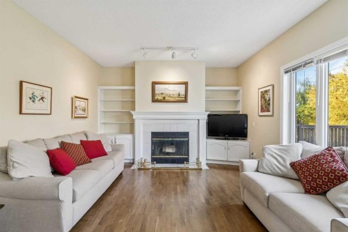 912 Woodbine Boulevard Sw, Calgary, AB 