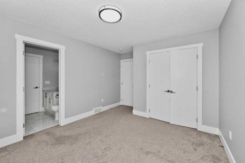 170 Kinniburgh Crescent, Chestermere, AB 