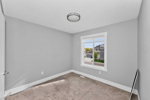 170 Kinniburgh Crescent, Chestermere, AB 