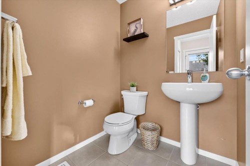 40 Sunvalley Road, Cochrane, AB 