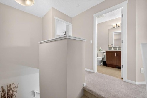 40 Sunvalley Road, Cochrane, AB 