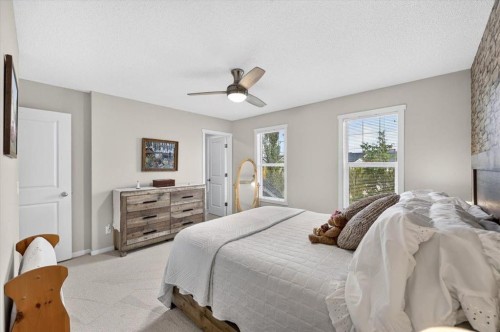 40 Sunvalley Road, Cochrane, AB 