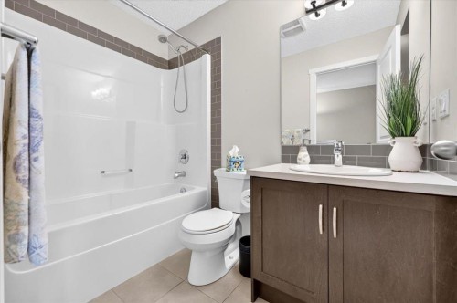 40 Sunvalley Road, Cochrane, AB 