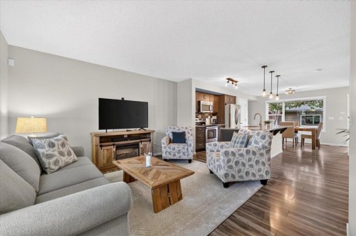 40 Sunvalley Road, Cochrane, AB 