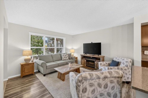 40 Sunvalley Road, Cochrane, AB 