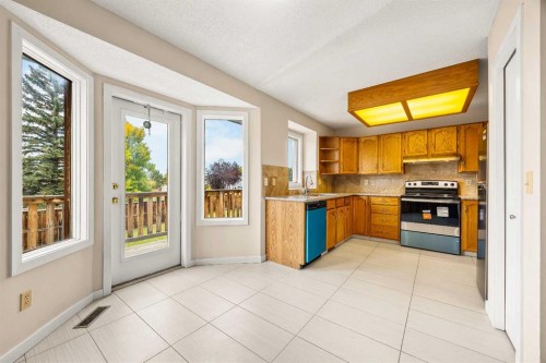 172 Sandpiper Circle Nw, Calgary, AB 