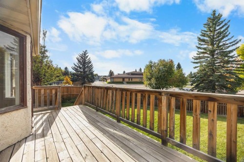 172 Sandpiper Circle Nw, Calgary, AB 