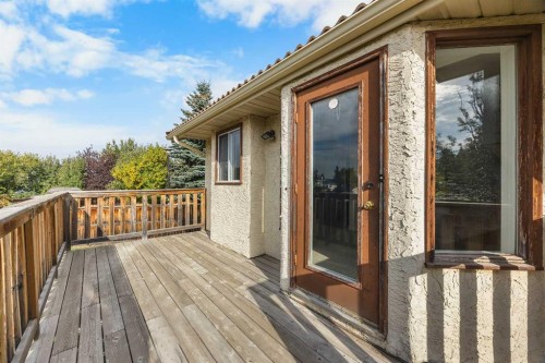 172 Sandpiper Circle Nw, Calgary, AB 