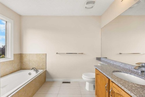 172 Sandpiper Circle Nw, Calgary, AB 
