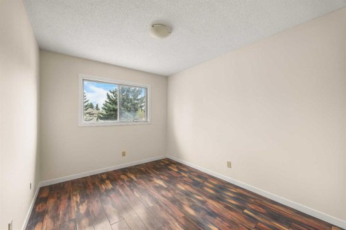 172 Sandpiper Circle Nw, Calgary, AB 
