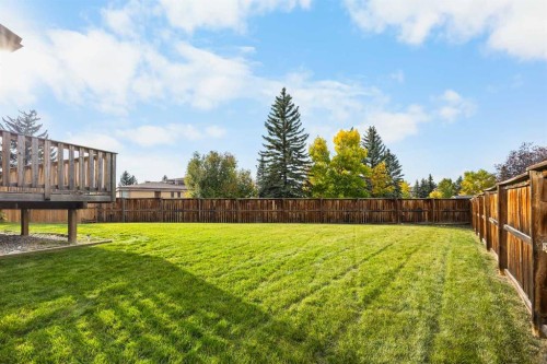 172 Sandpiper Circle Nw, Calgary, AB 