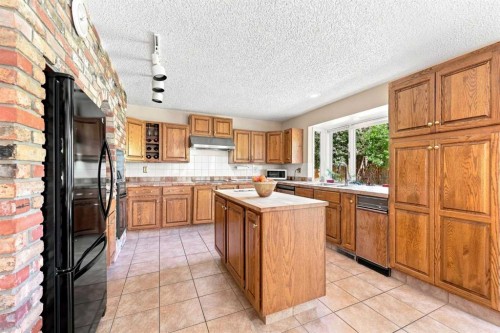 952 Edgemont Road Nw, Calgary, AB 
