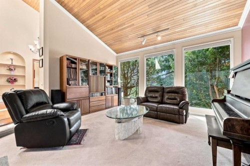 952 Edgemont Road Nw, Calgary, AB 